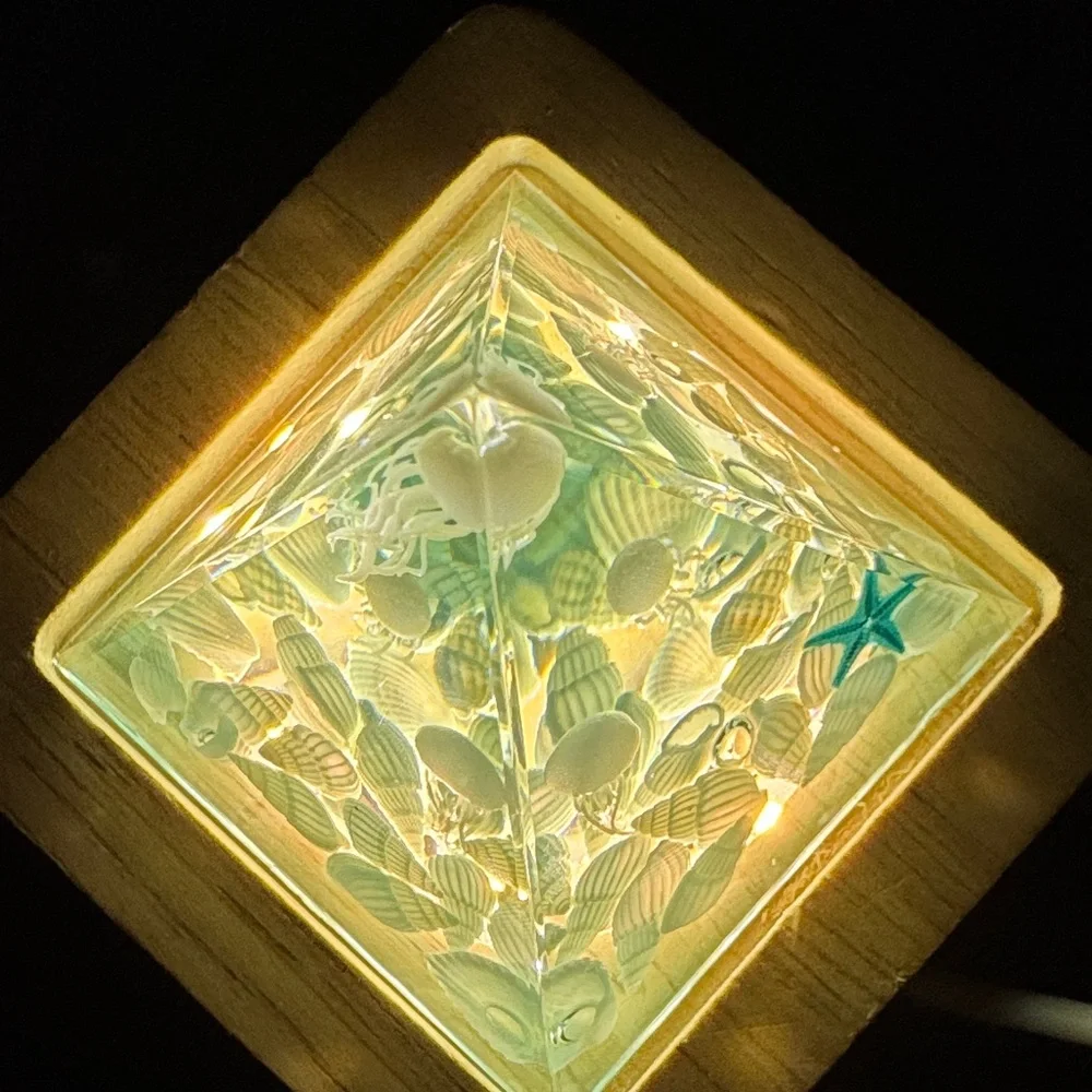 Aquarium Pyramid Night Light